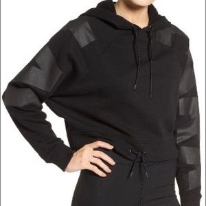 IVY PARK Women’s Giant Logo Sleeve Crop Hoodie